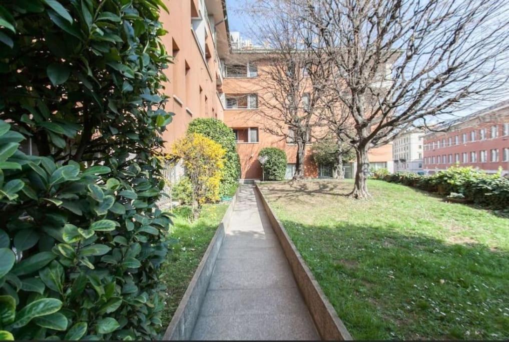 Smart In Center Of Brera *